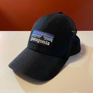 Patagonia Men’s Mesh Spellout Black Trucket Hat Cap